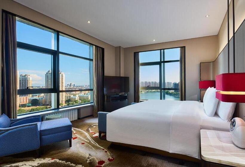 Номер Superior Кровать Кинг, Wanda Realm Qiqihar
