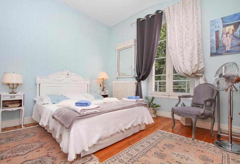 Номер Стандарт Вид на Сад, Manoir Des Turets