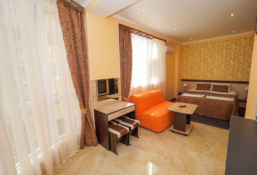 Quarto Familiar, Bliznetsy Apart