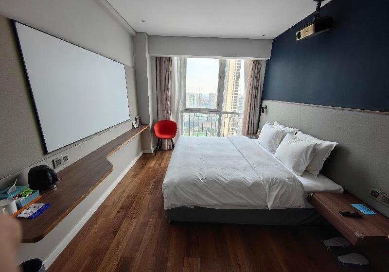 キングサイズベッドのスタンダードルーム, Holiday Inn Express Liyang Huafu, An Ihg
