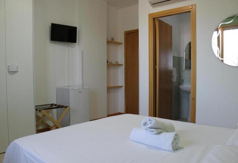 Quarto Estandar, Casa Chiarenza