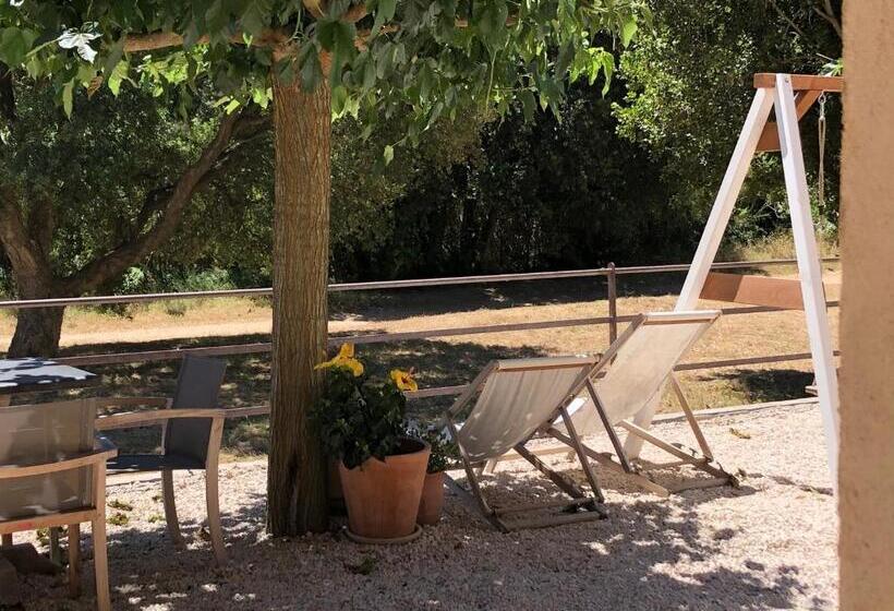 Quarto Estandar Primeiro Andar, Le Clos Des Sept Palmiers
