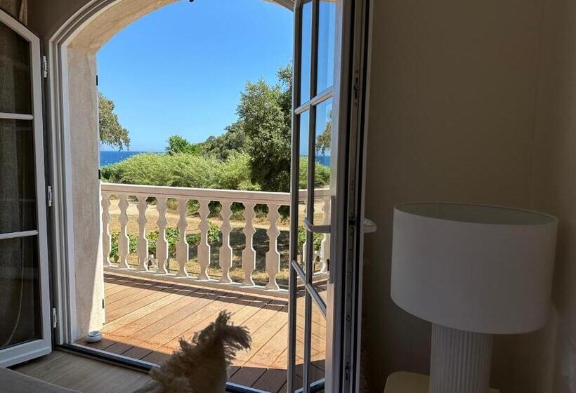 Quarto Superior Vista Mar com Varanda, Le Clos Des Sept Palmiers