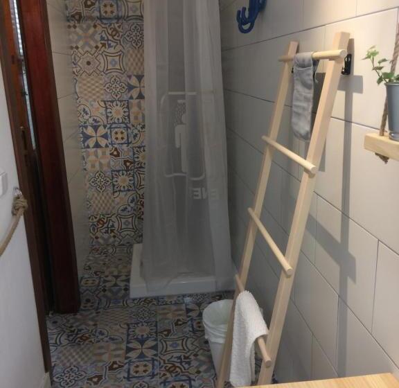 تختخواب در اتاق مشترک, Guesthouse Ca Artù