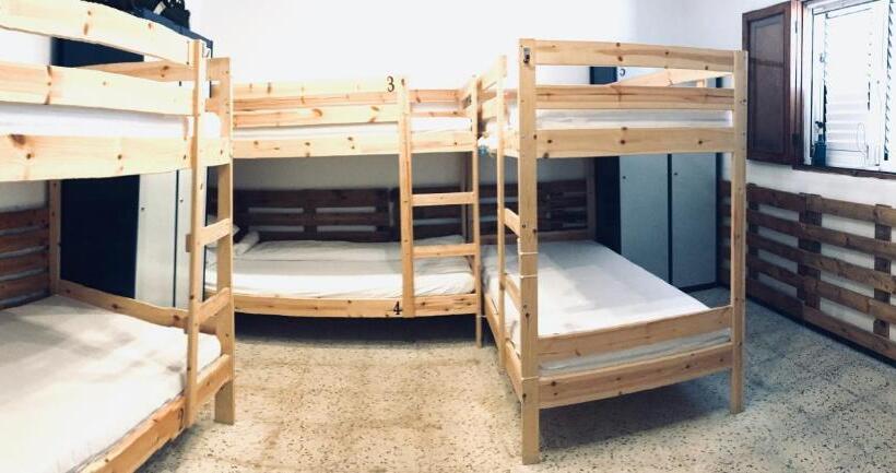 تختخواب در اتاق مشترک, Guesthouse Ca Artù