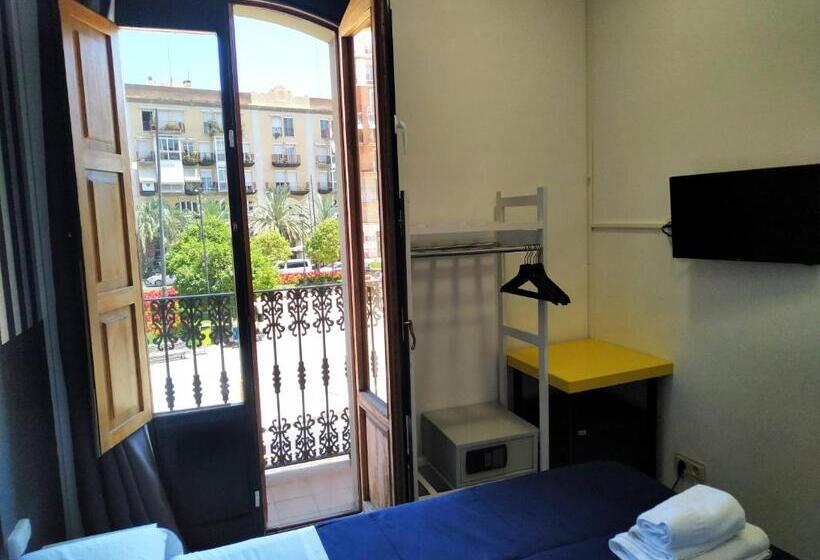 Номер Basic, Flats Friends Plaza De La Reina