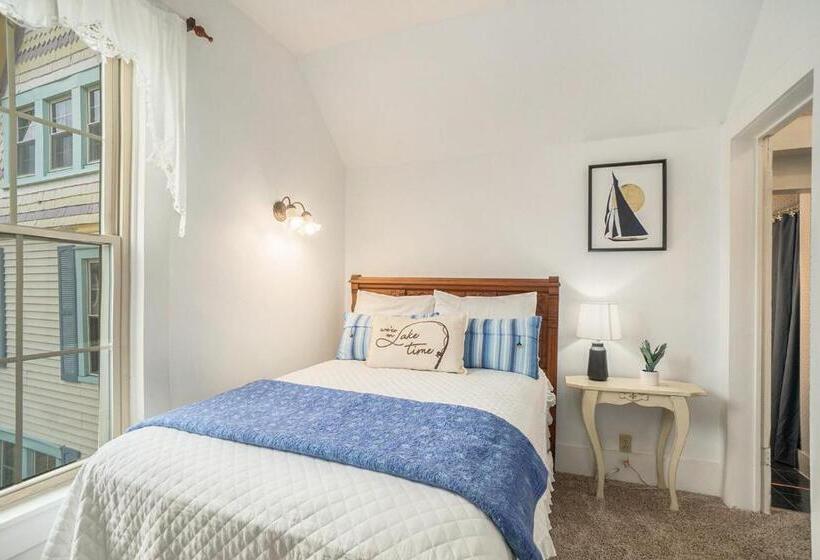 Четырехместный Номер Стандарт, Waters View Inn