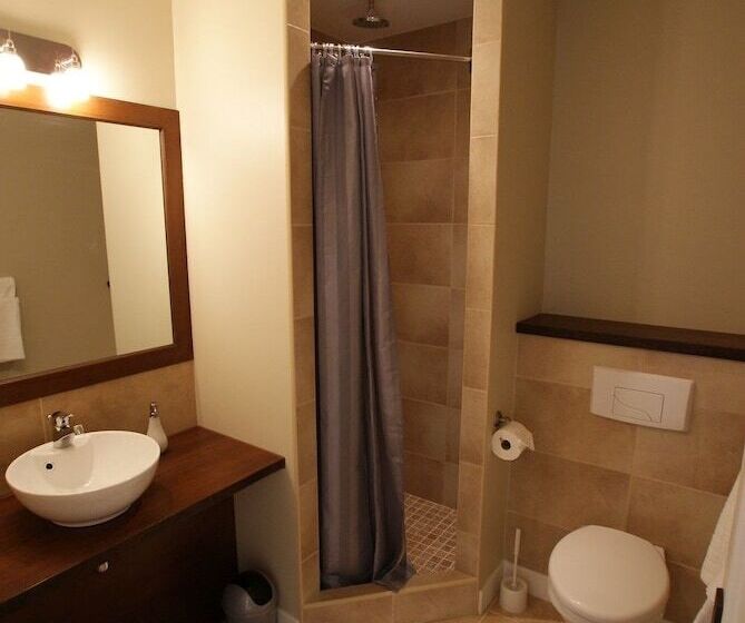 Номер Стандарт, Carcassonne Guest House