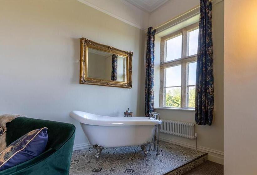 Полулюкс Вид на Сад, Ruswarp Hall   Whitby