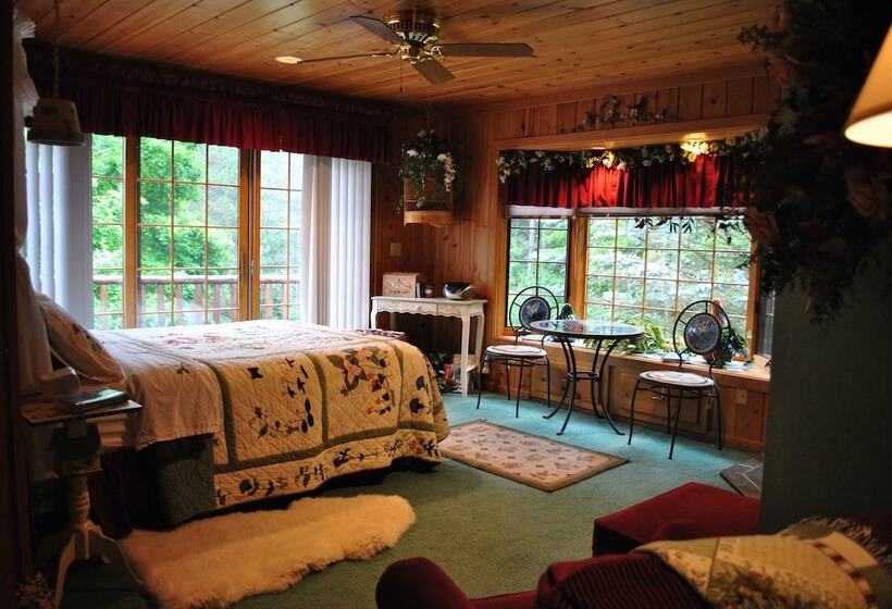 Номер Премиум Индивидуальный, Horton Creek Inn B&b