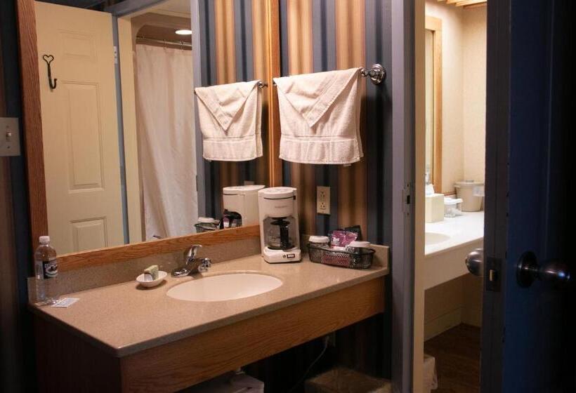 스탠다드 룸 킹사이즈 침대, Essenhaus Inn & Conf. Center