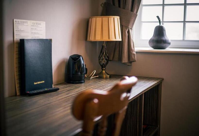 اتاق استاندارد, Three Horseshoes Inn