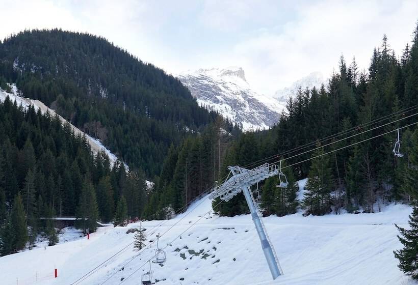 Номер Стандарт, Ecrin Blanc Resort Courchevel   Aquapark