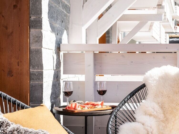 Номер Superior, Ecrin Blanc Resort Courchevel   Aquapark