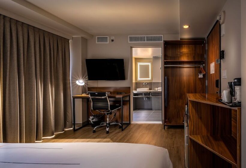 اتاق پرمیوم, La Quinta By Wyndham Time Square South