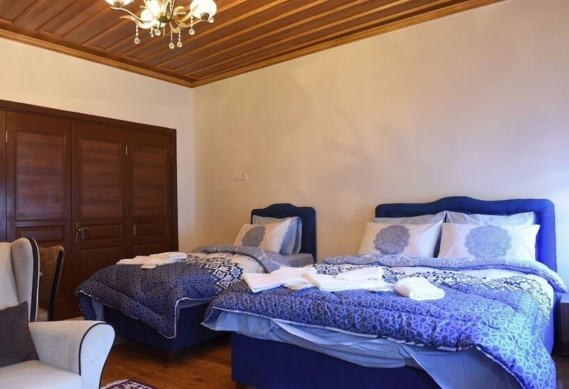 Номер Стандарт Трехместный, Oz Butik Otel Antik Kent Myrleia