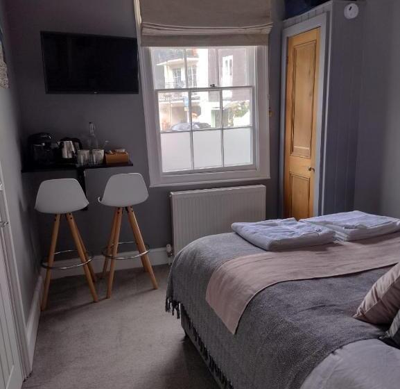 Номер Deluxe, Millpool House
