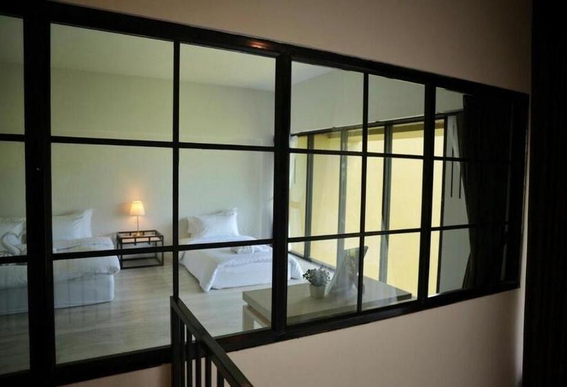 Президентский Люкс, T Rex Buriram Boutique Hotel New Hotel In Buriram