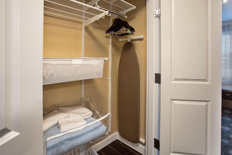 스탠다드 스튜디오 킹침대, Towneplace Suites By Marriott Detroit Belleville
