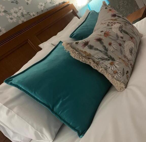 Quarto Familiar, The Bull