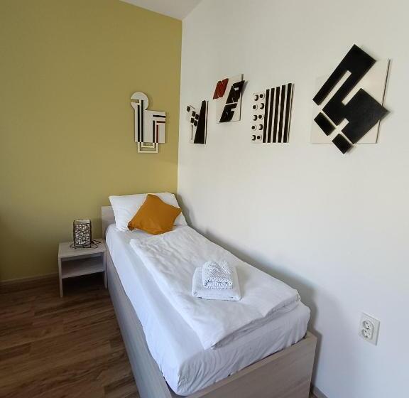 اتاق اکونومی, Guesthouse Stari Jasen