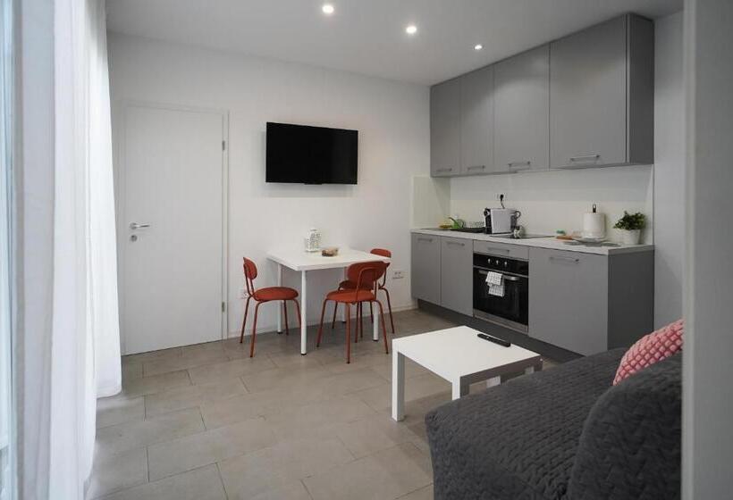 آپارتمان 1 خوابه با بالکن, Apartments Choice