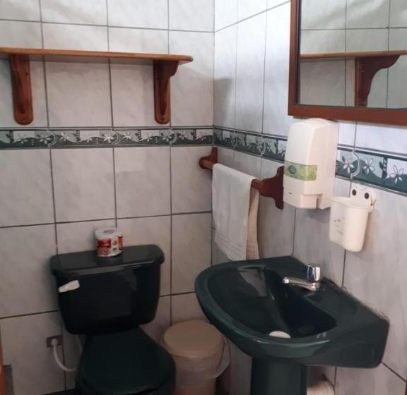 اتاق لوکس, Hostal Villamil