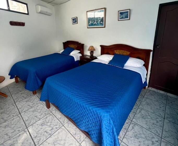 اتاق لوکس, Hostal Villamil