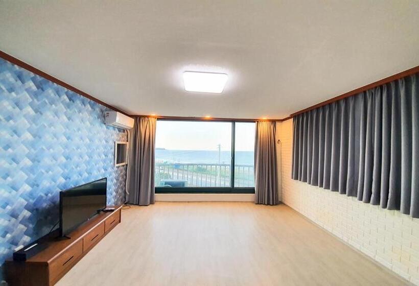 Семейный Номер Superior, Mangsang Beach Pension