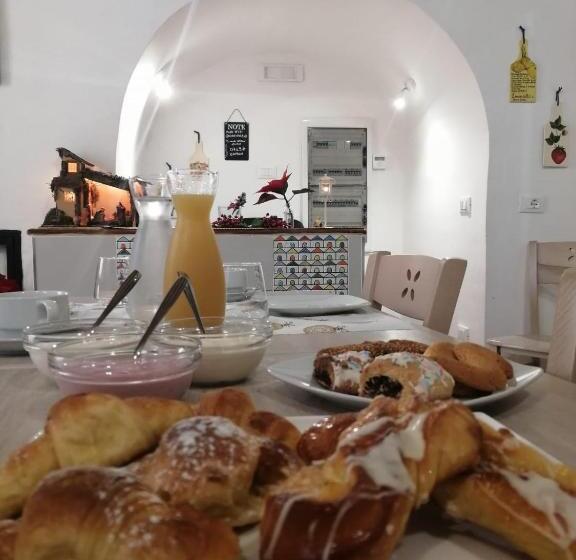 Номер Стандарт с Балконом, Opera Boutique Rooms