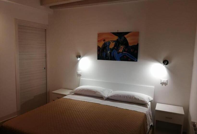 Номер Стандарт, Opera Boutique Rooms