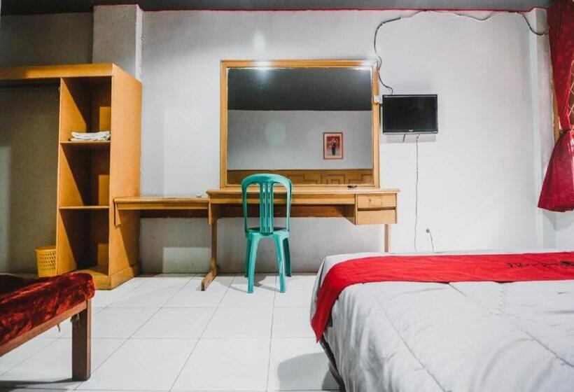 Номер Стандарт, Reddoorz Plus Near Rscm Jakarta