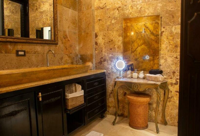 سوییت با چشم‌انداز استخر, Casa De Alba Hotel Boutique