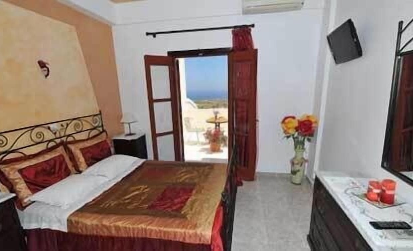 استودیوی استاندارد, Villa Koronios