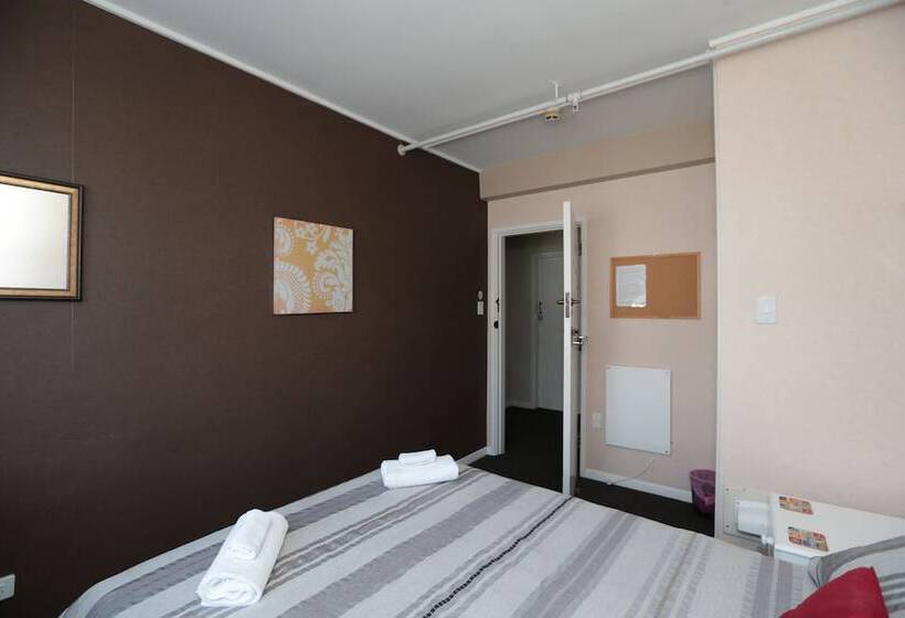 스탠다드 룸 공동 욕실, Wakatu Lodge   Hostel