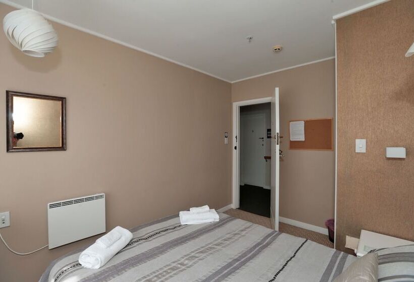 스탠다드 룸 공동 욕실, Wakatu Lodge   Hostel