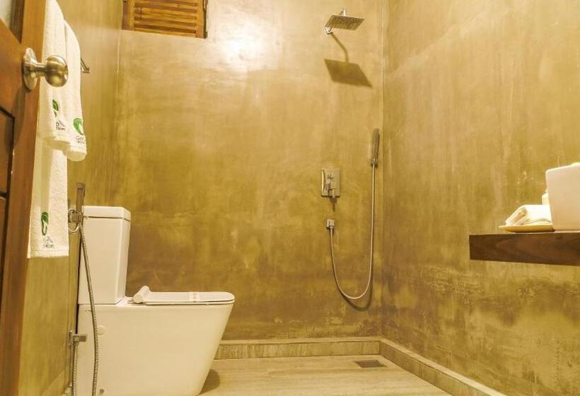 Deluxe Room, Go Go Green Resort