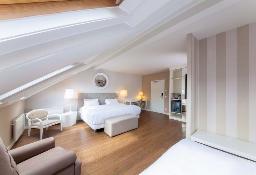 Quarto Superior, Geneva By Fassbind