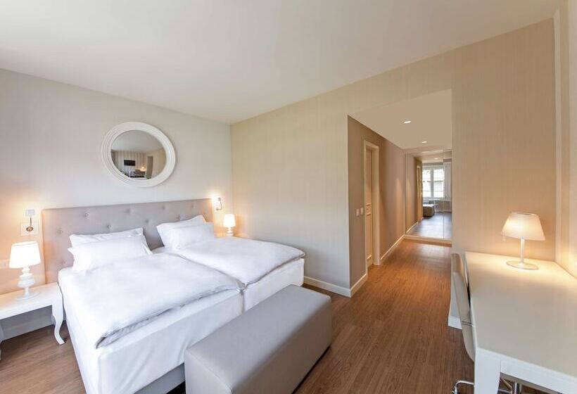 Quarto Estandar, Geneva By Fassbind