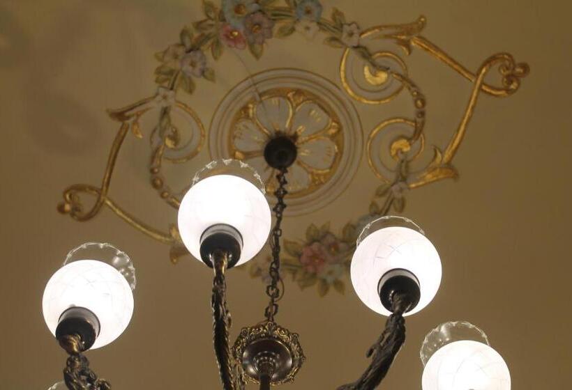 اتاق استاندارد, Palazzo Degli Affreschi