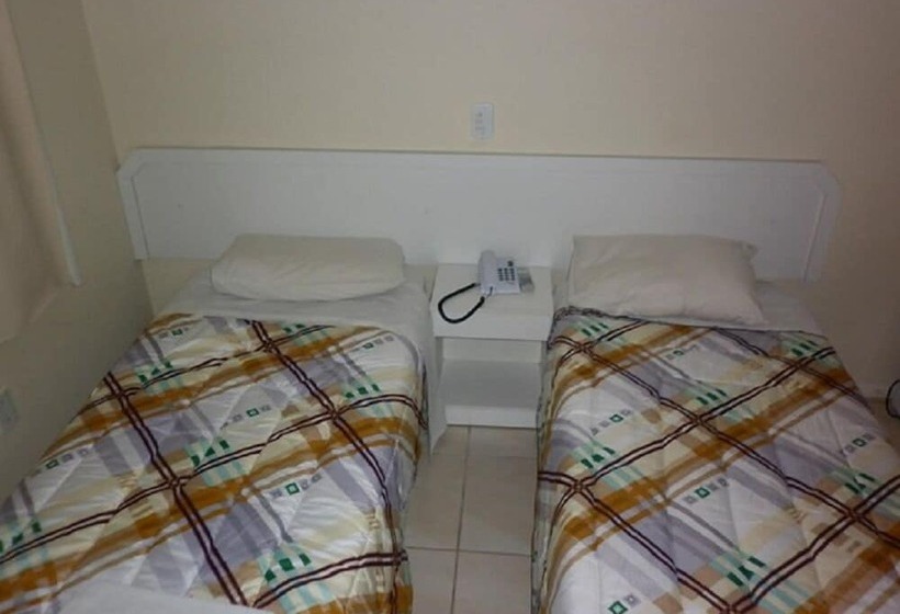 Номер Deluxe, Gravataí Express