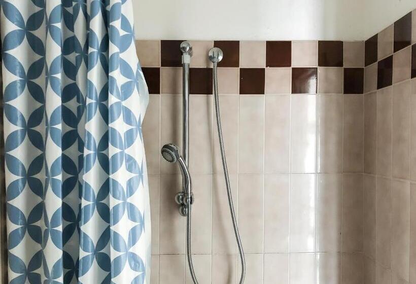 اتاق استاندارد چهار تخته, Alba B&b