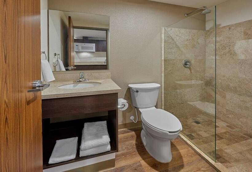 スイート, Extended Suites Querétaro Juriquilla