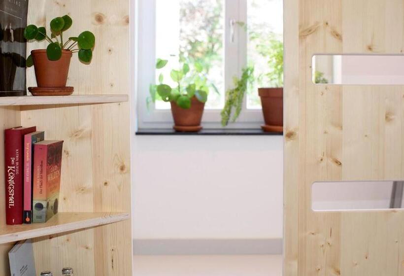 Семейный Номер, The Green Elephant Hostel & Spa
