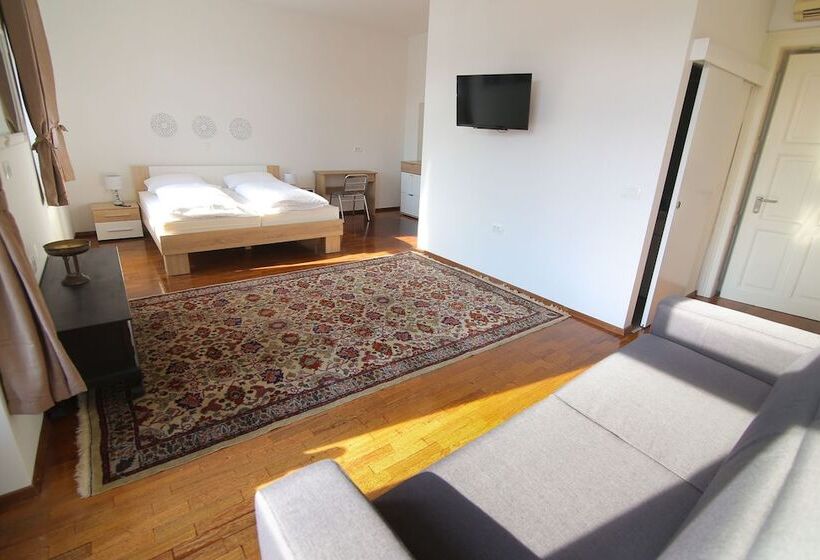 اتاق استاندارد چهار تخته, Vila Katrca
