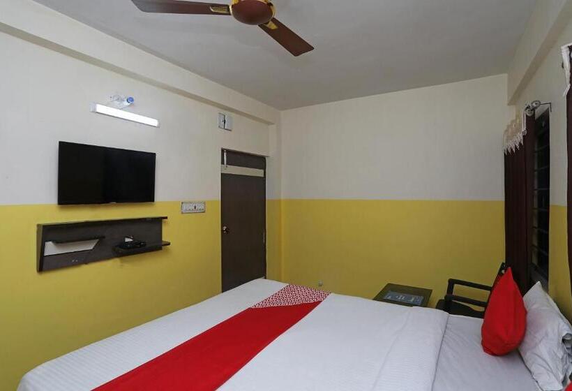 اتاق کلاسیک سه تخته, Aarush By Oyo Rooms
