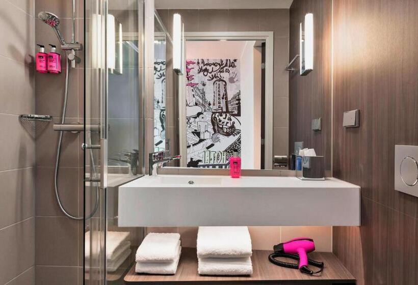 Номер Стандарт, Moxy Copenhagen Sydhavnen