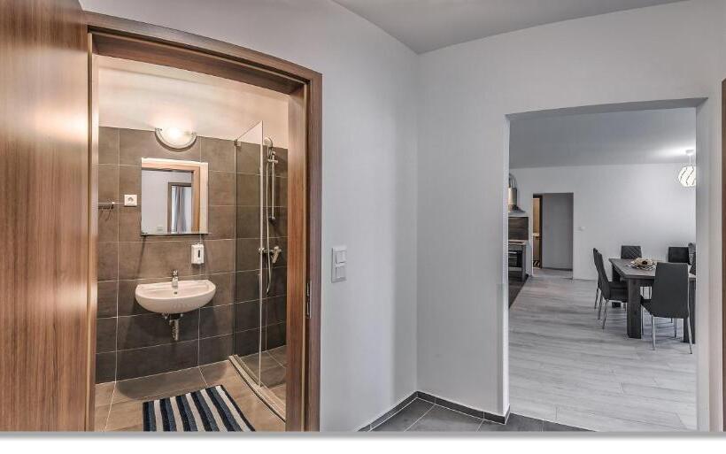 Apartamento 2 Dormitórios, Nova City Apartments