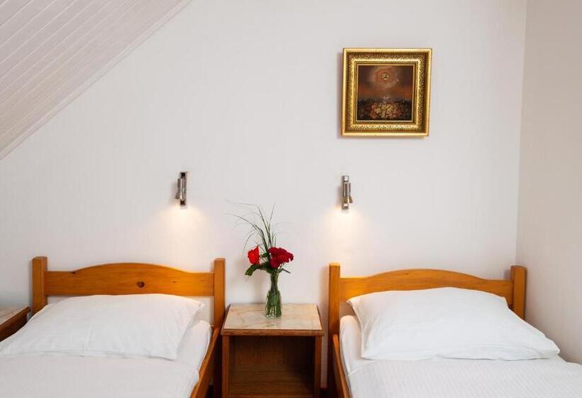 Camera Tripla Standard, Bed And Breakfast Portal