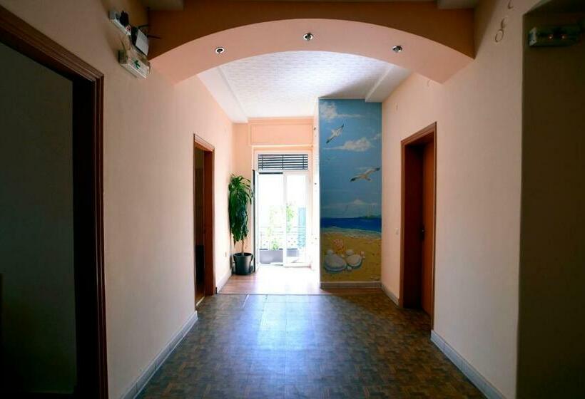Четырехместный Номер Стандарт, Electra Hotel Piraeus